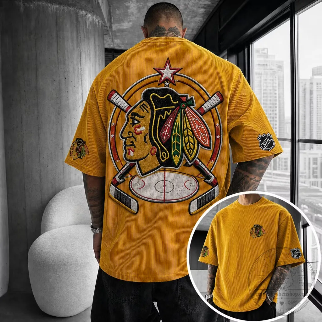 T-Shirt Featuring the Logo of the Chicago Blackhawks Ice Hockey Team T-Shirt Featuring the Logo of the Chicago Blackhawks Ice Hockey Team