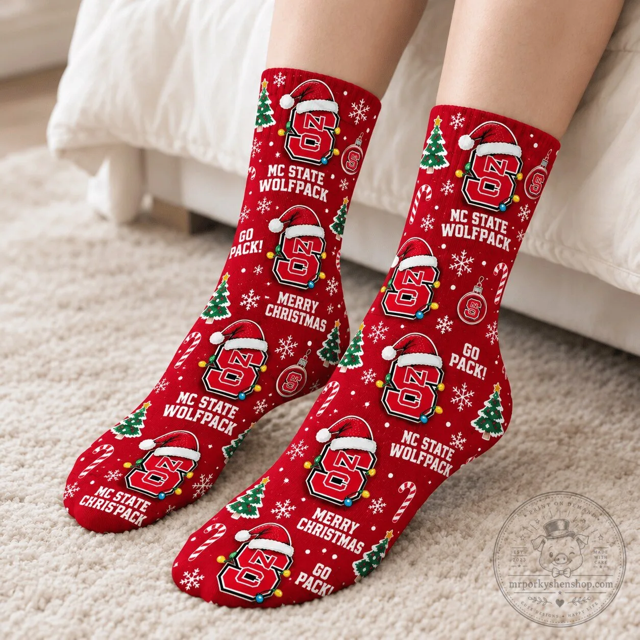 North Carolina State Wolfpack Christmas Holiday Pattern Crew Socks